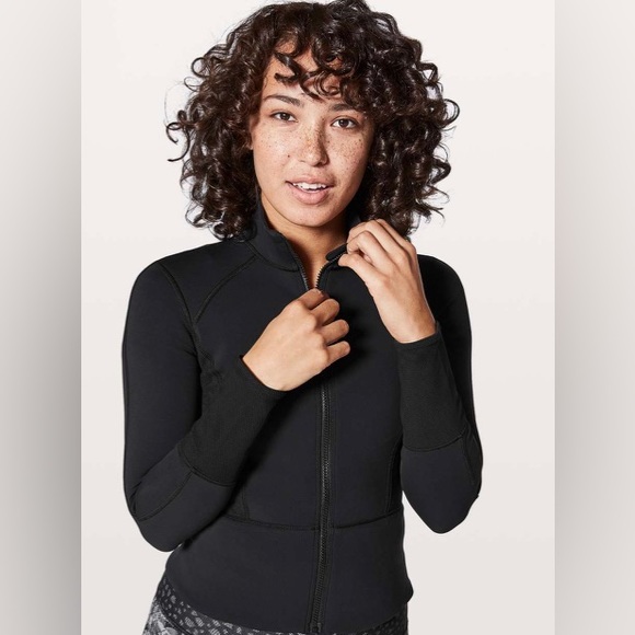 Lululemon front and centre jacket - Picture 4 of 10
